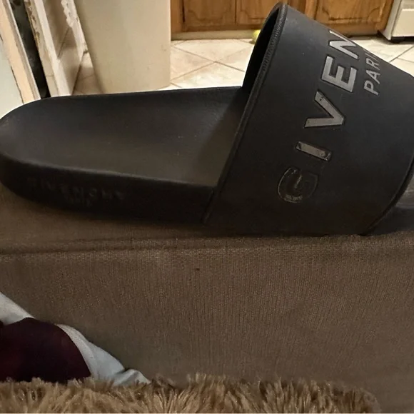 Givenchy Slides - Picture 3 of 3